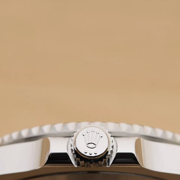 ROLEX MENS SUBMARINER GREEN 41MM STARBUCKS WITH CARDS BOX - Picture 7 of 9